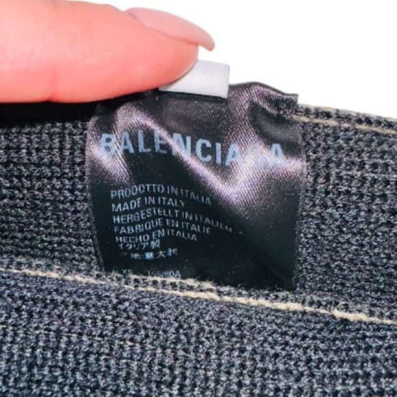 Balenciaga Logo Intarsia Oversize Women’s Crewneck Sweater - Picture 11 of 11